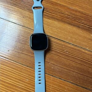 Fitbit Versa 4